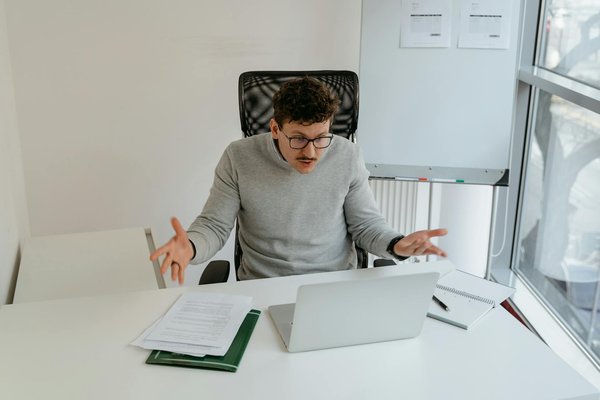 Top 10 Secteurs Prometteurs pour Démarrer une Entreprise Internationale
