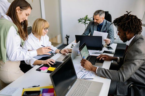 Top bénéfices de l'écolavage pour un nettoyage auto éco-responsable