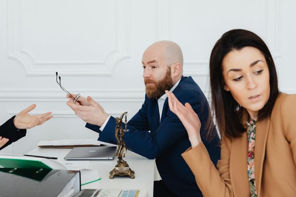Stratégies Fiscales pour Petites Entreprises : Guide Complet et Facile à Suivre